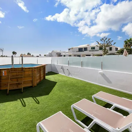 Arpon Santa Rosa 6 By Escape * Puerto del Carmen (Lanzarote)